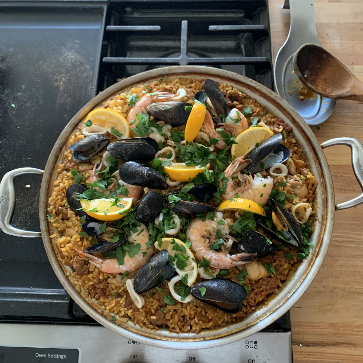 13-5-inch-paella-pan-with-lid-heavy-duty-carbon-steel-for-perfect-searing_1