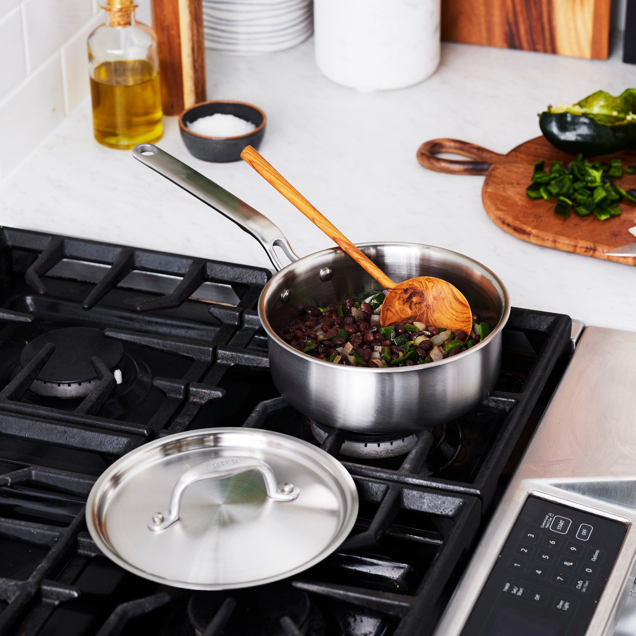 2-quart-stainless-steel-saucepan-with-lid-even-heating-for-precise-cooking-versatile-simmering_1