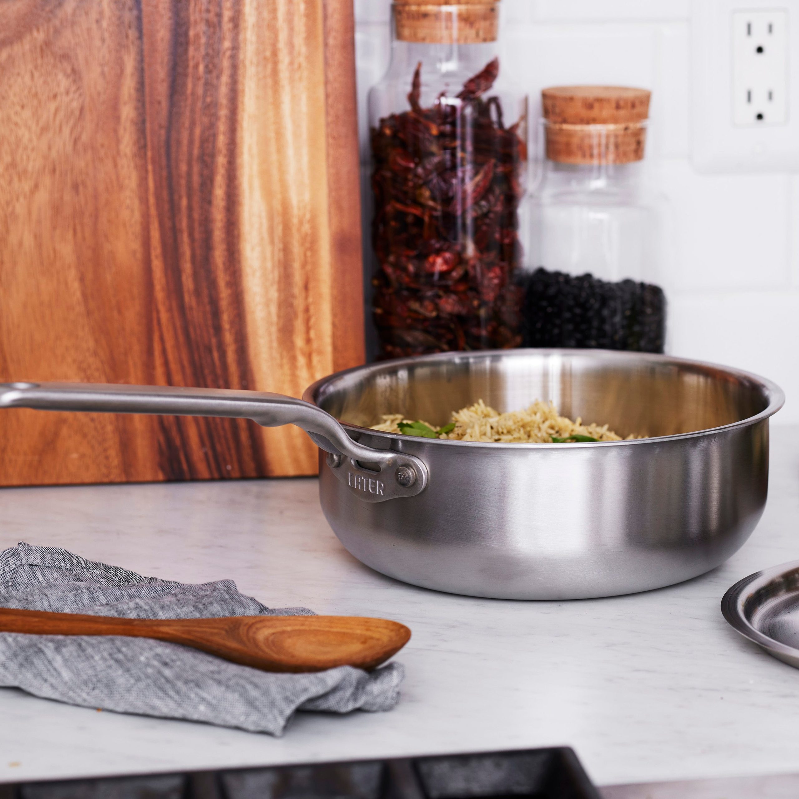 premium-3-quart-saucier-pan-with-lid-sloped-sides-for-effortless-sauces-more_3